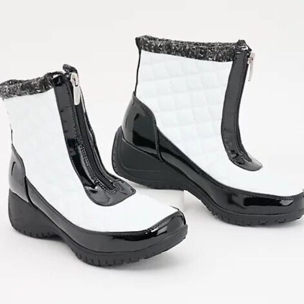 New Khombu Women's Shoe Ankle Boots Bootie Megan Waterproof Front Zip White NIB - Picture 1 of 4